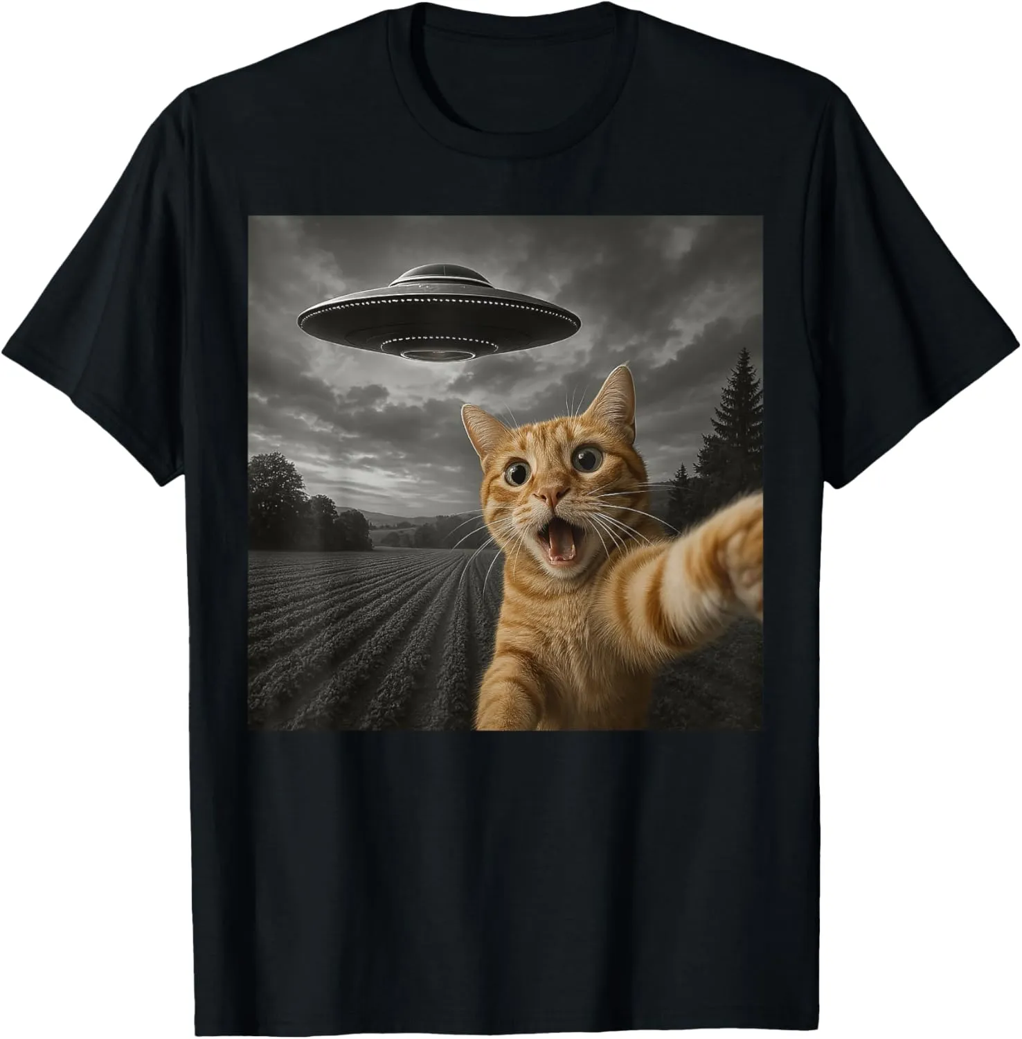 Cat Selfie With Alien UFO Funny Cat Gifts For Men Women Kid T-Shirt