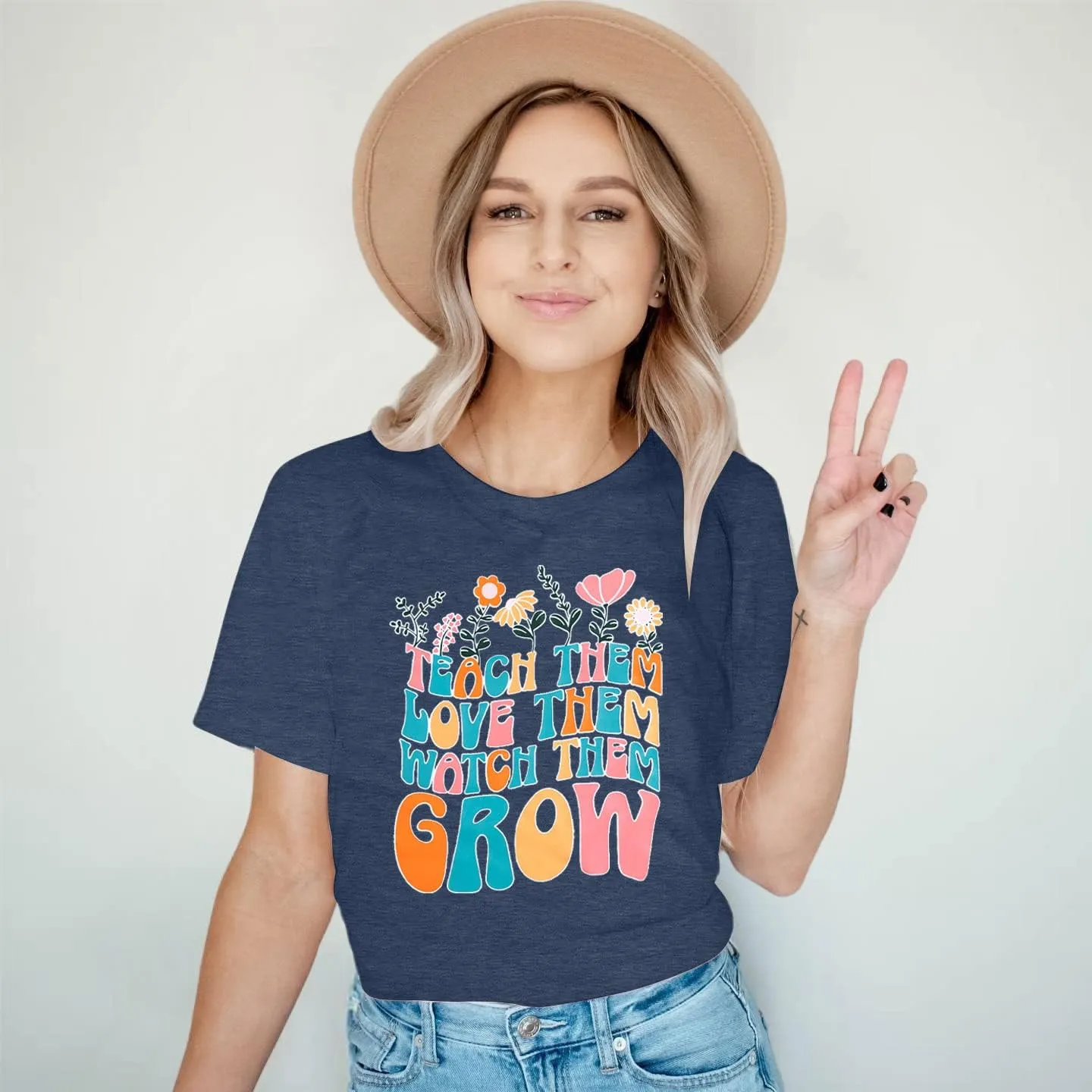 Teacher Shirt Women Wildflower Teacher Shirts Helping Little Minds Grow Kindergarten Teacher Tee Inspirational Tops